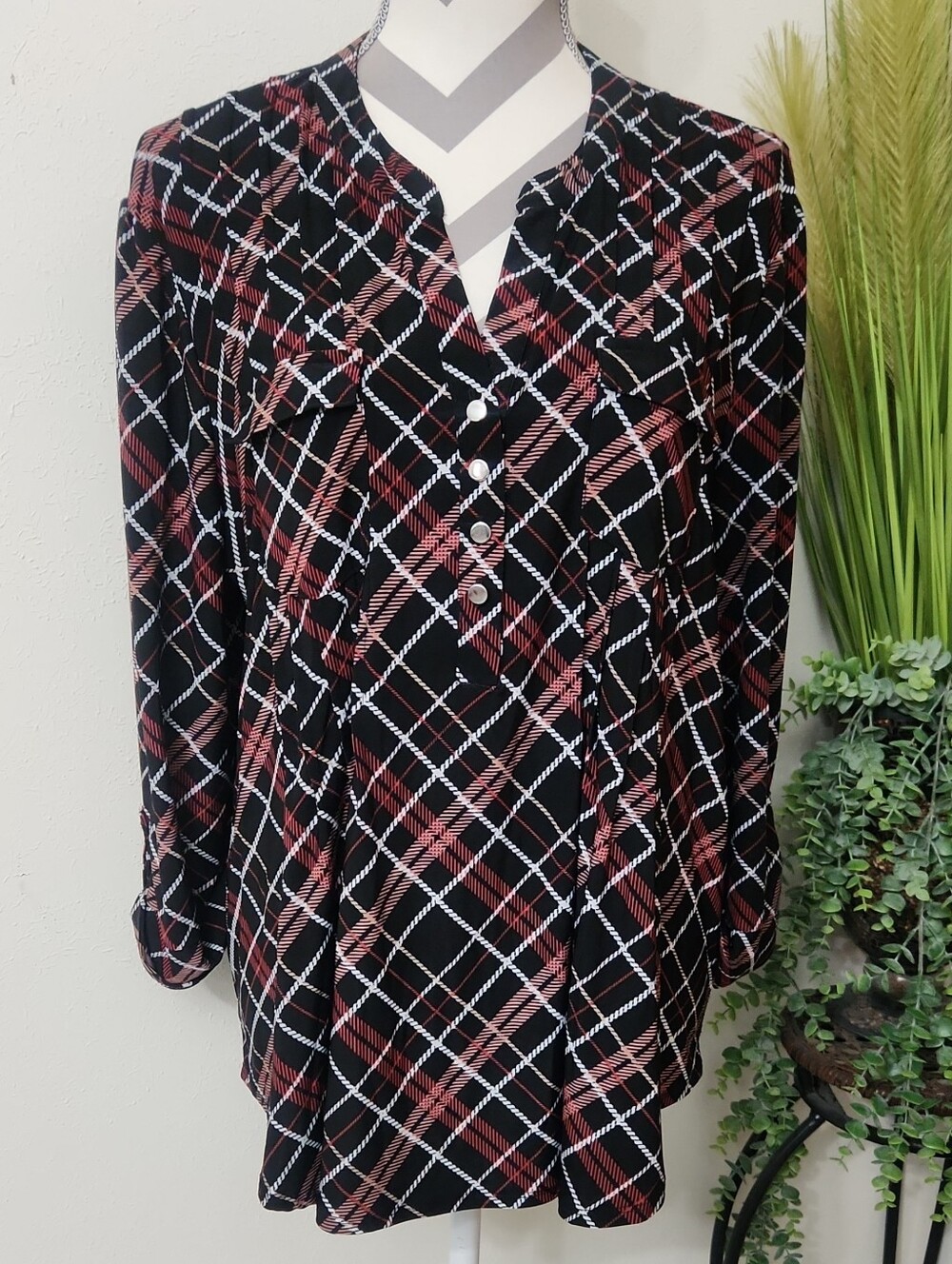 Cocomo Black Plaid 3/4 Sleeve Blouse Tunic with Burgundy and White